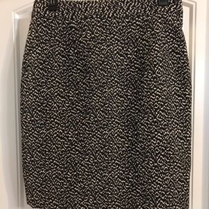 Harold’s Printed Black/Cream Skirt